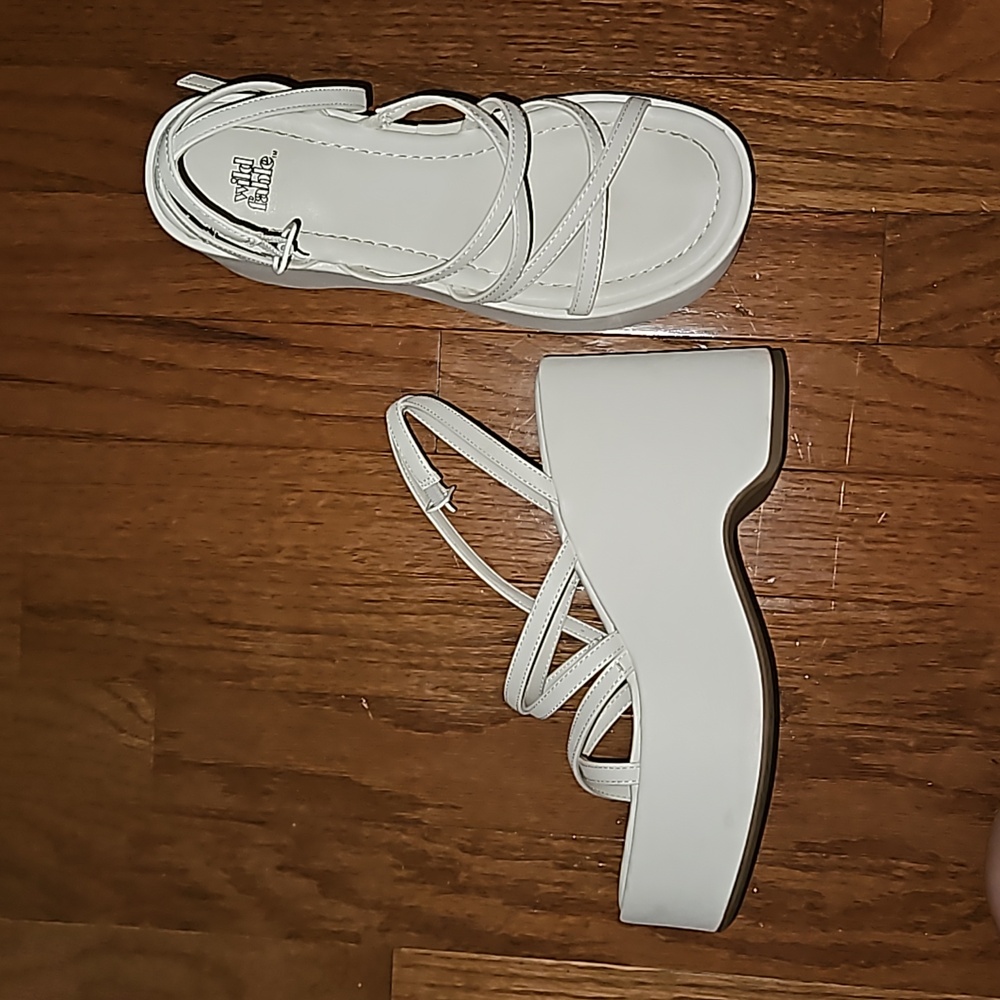 White sandels